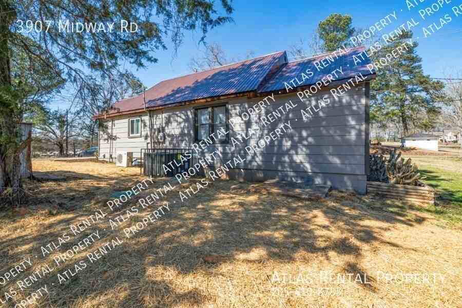 3907 Midway Rd - Photo 4 of 22