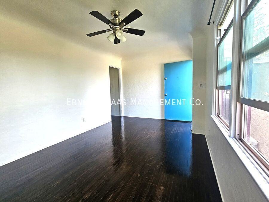 332 Hermosa Ave - Photo 3 of 10