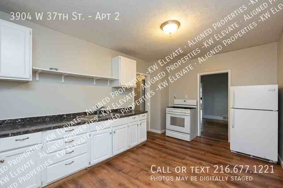 3904 W 37th St #2 - Photo 3 of 18