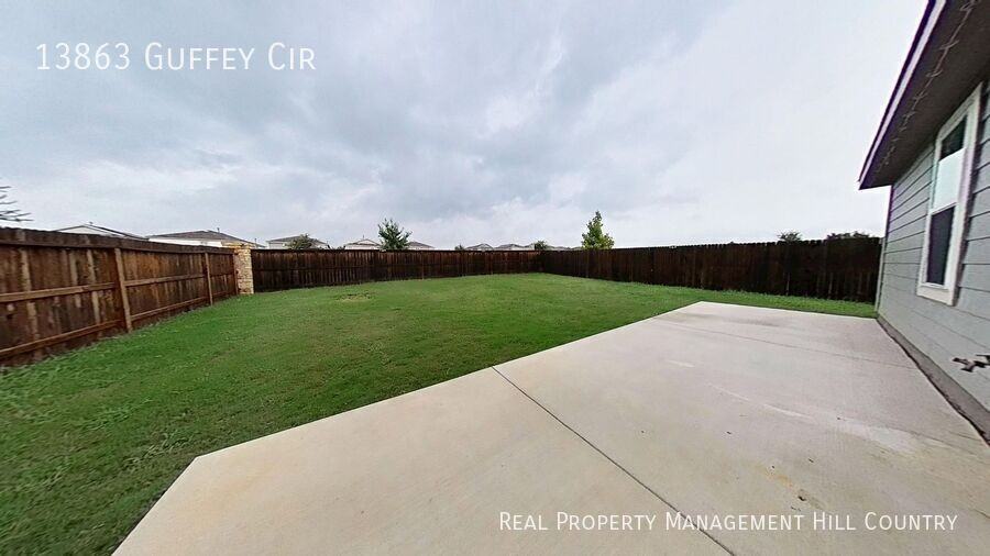 13863 Guffey Cir - Photo 2 of 16