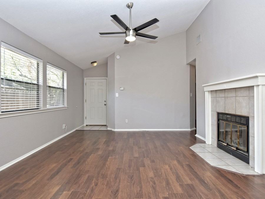 813 Primrose Ln - Photo 6 of 29