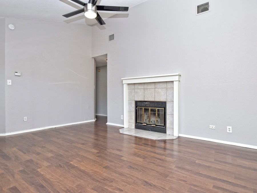 813 Primrose Ln - Photo 7 of 29