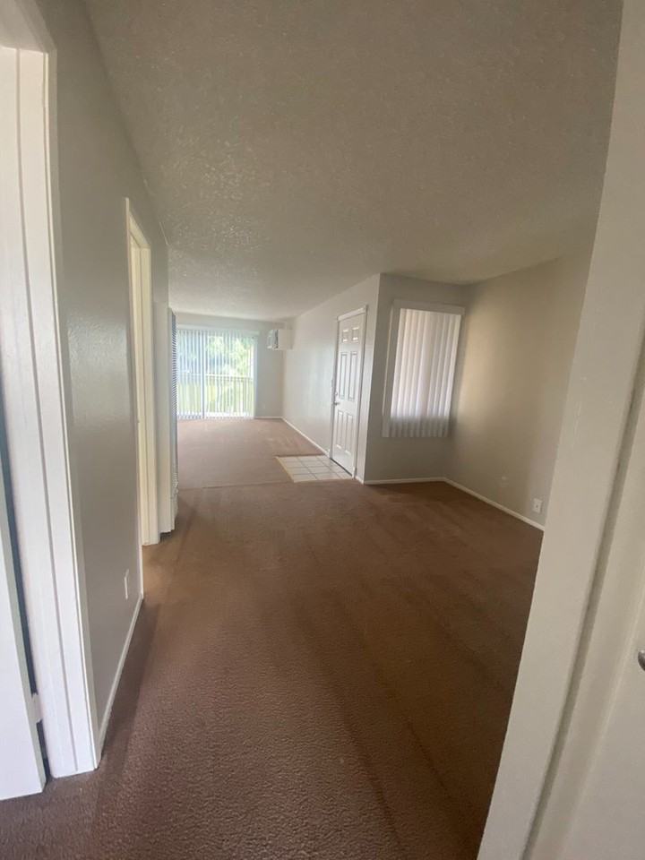 7531 Knott Ave - Photo 5 of 28