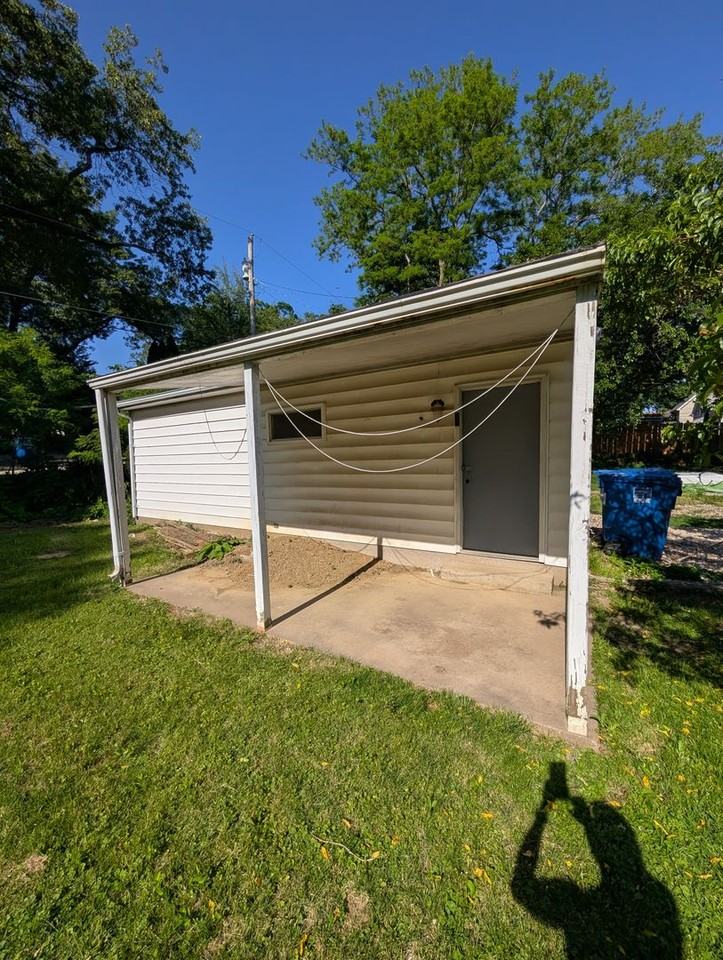 2737 11th Ave #C - Photo 5 of 8