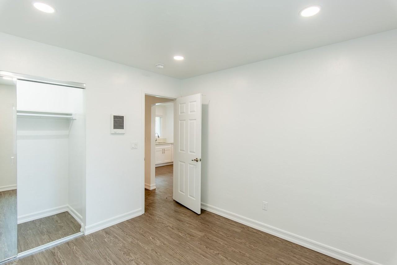 462 Davidson St - Photo 7 of 10
