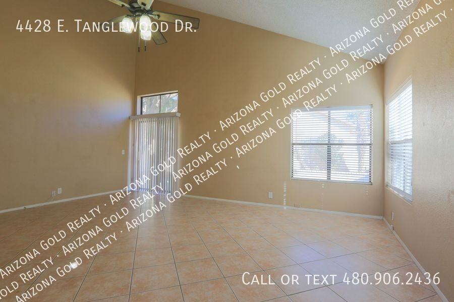 4428 E Tanglewood Dr - Photo 3 of 50