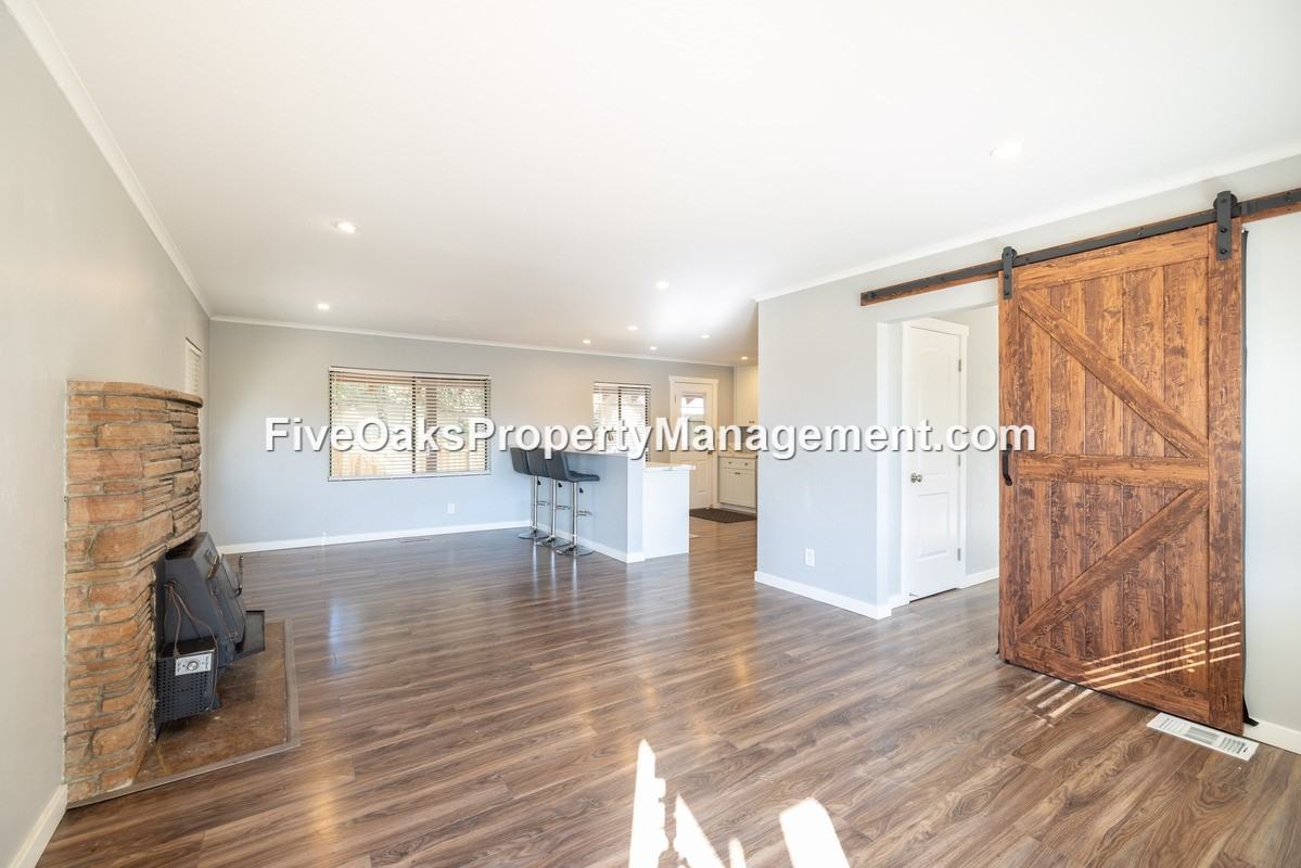 252 Folsom Rd #A - Photo 2 of 25