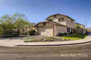 8834 W Willowbrook Dr - Photo 1 of 1