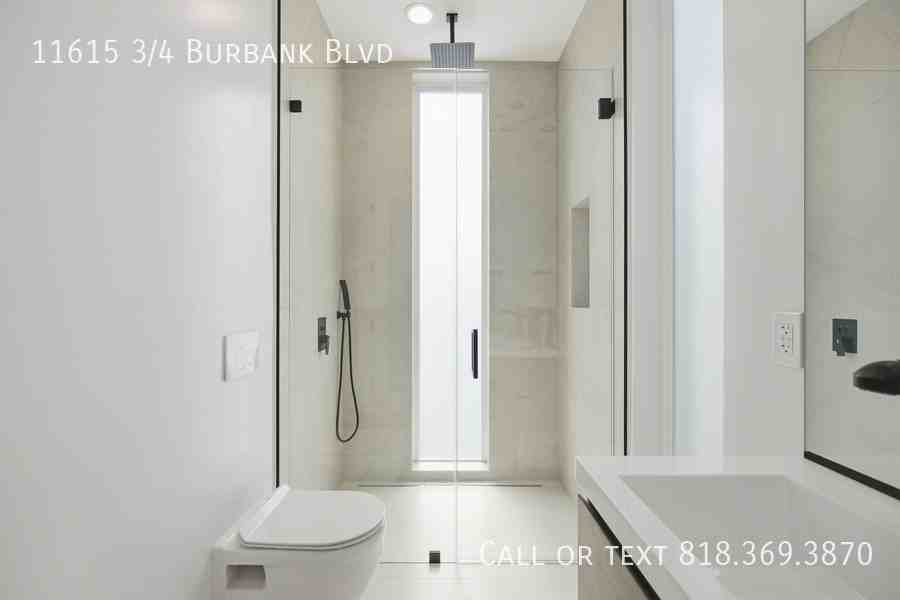 11615 3/4 Burbank Blvd - Photo 4 of 18