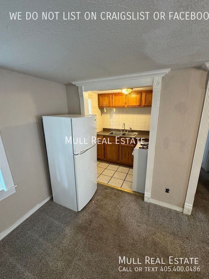6908 1/2 Nw 42nd St - Photo 3 of 10