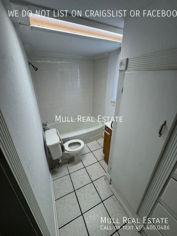6908 1/2 Nw 42nd St - Photo 6 of 10