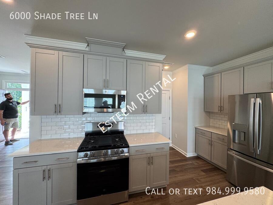 6000 Shade Tree Ln - Photo 6 of 37