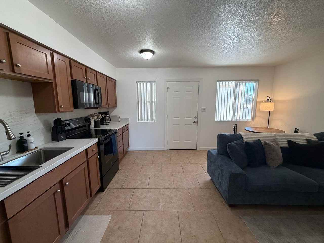 Twin Palms Apartments - Photo 7 of 34