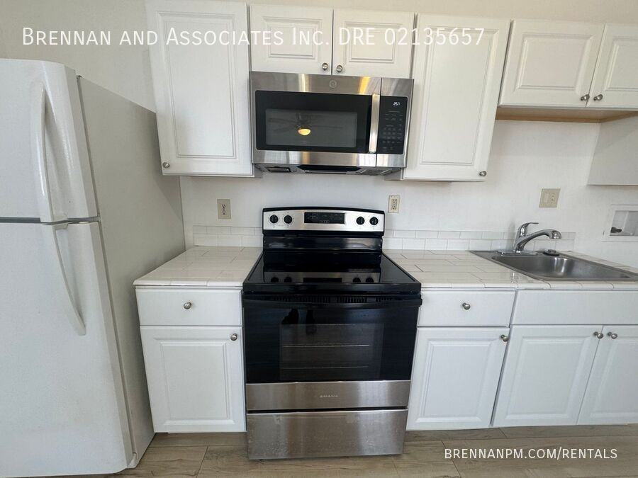 3011 Franklin Ave - Photo 6 of 11