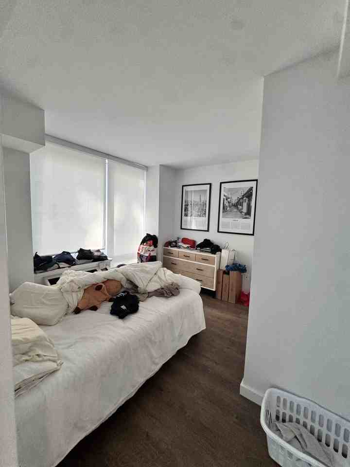 22-44 Jackson Ave #621 - Photo 6 of 20