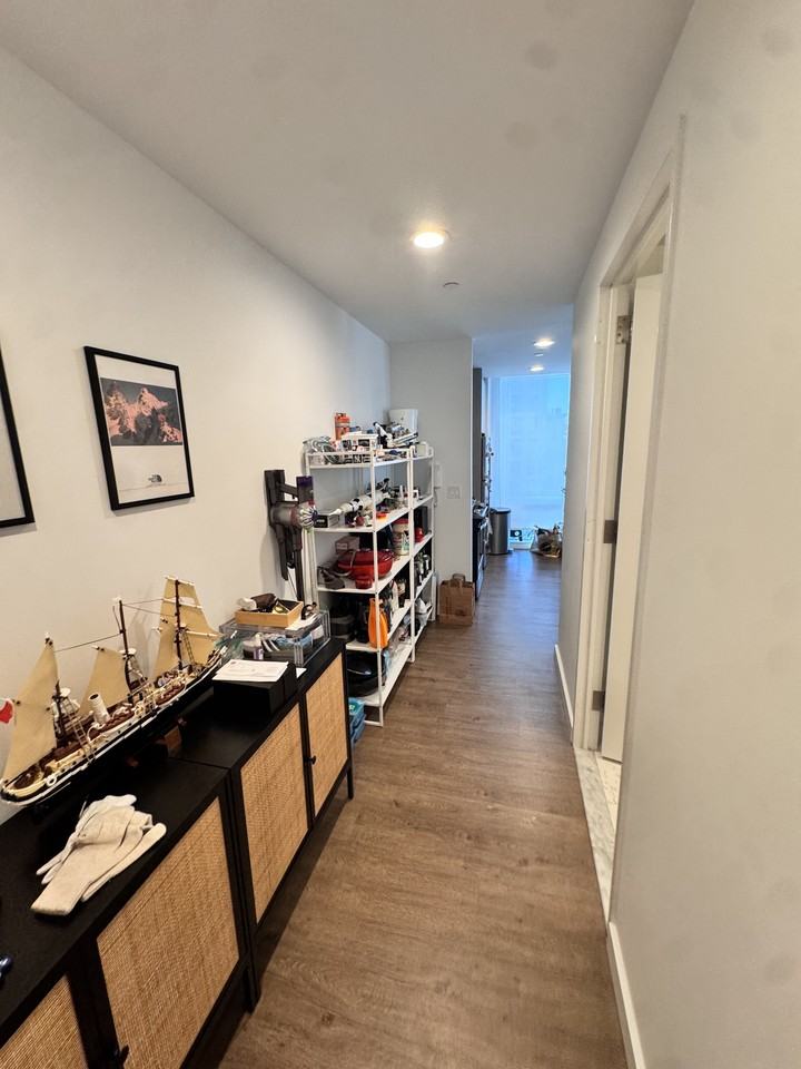 22-44 Jackson Ave #621 - Photo 7 of 20