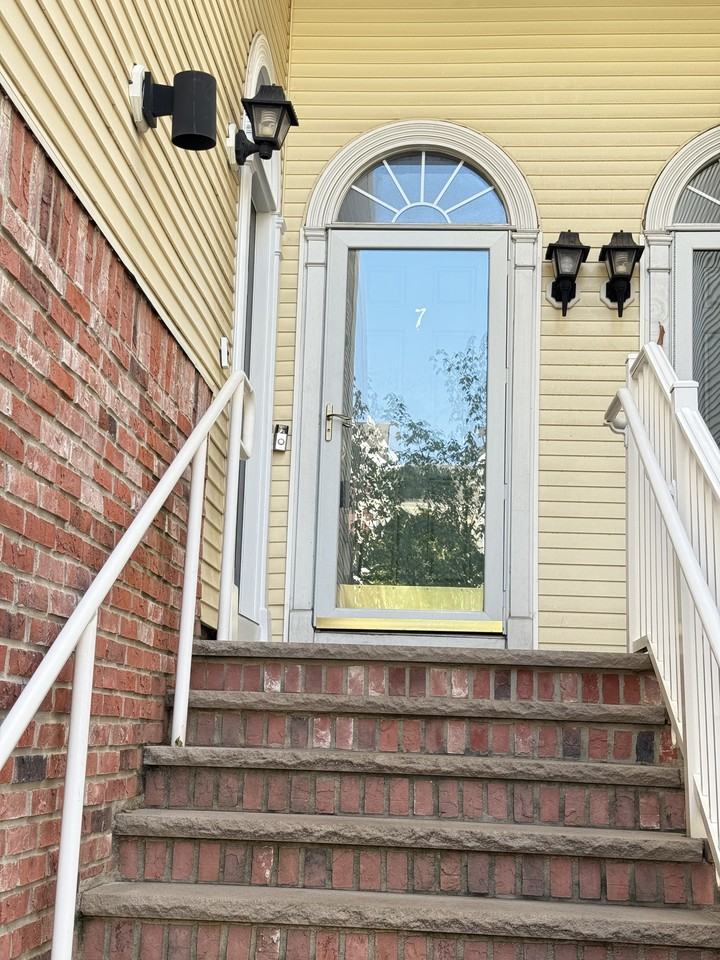7 Elco Ct #7 - Photo 2 of 18