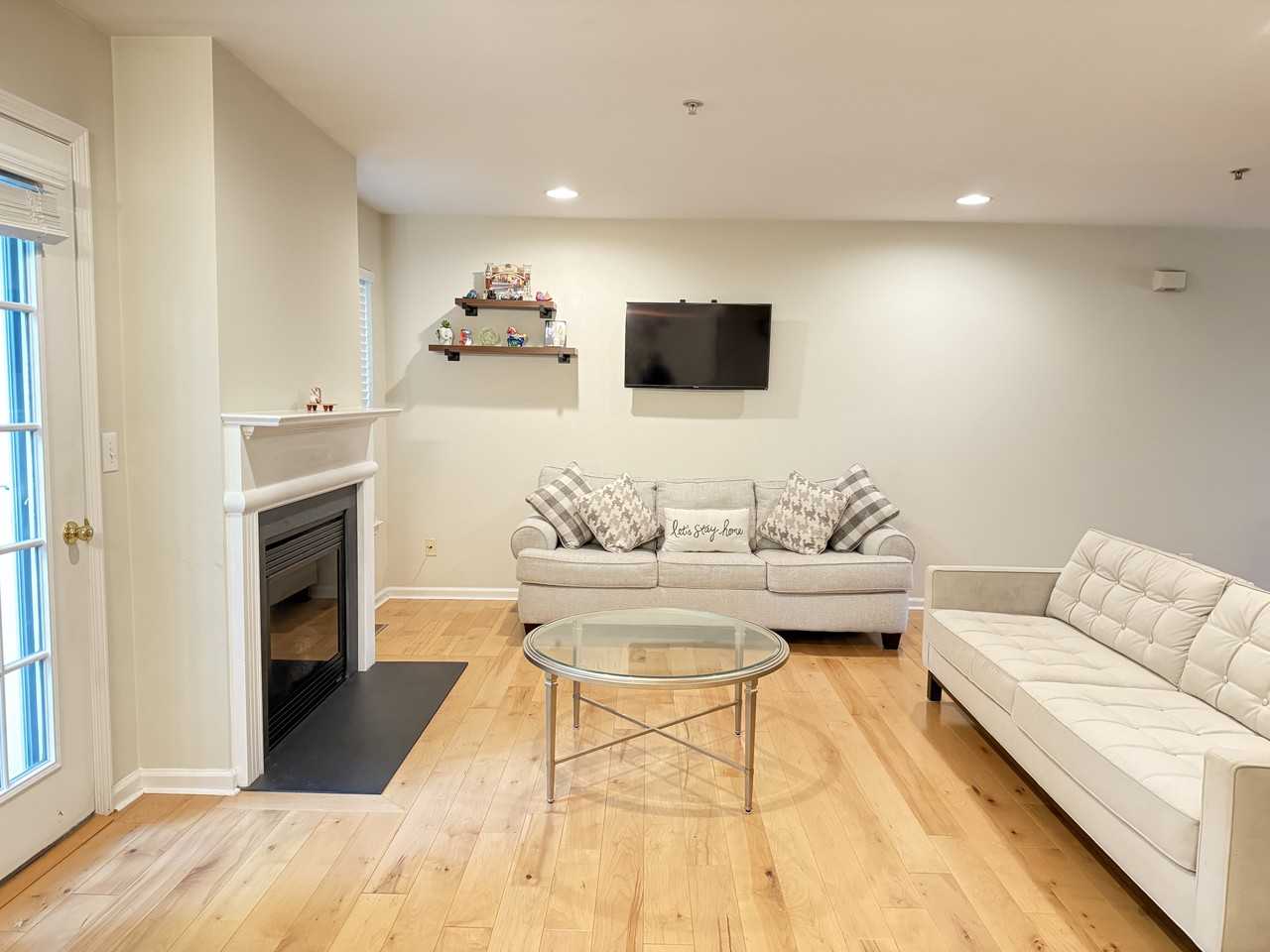 7 Elco Ct #7 - Photo 5 of 18