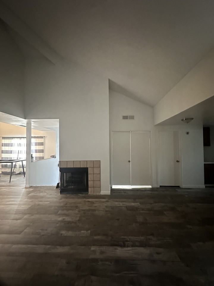 9419 N 59th Ave - Photo 2 of 13