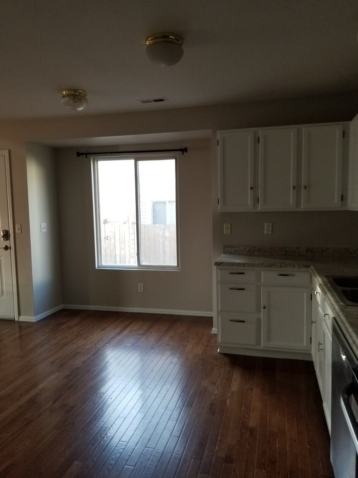 776 Century Pl - Photo 2 of 21