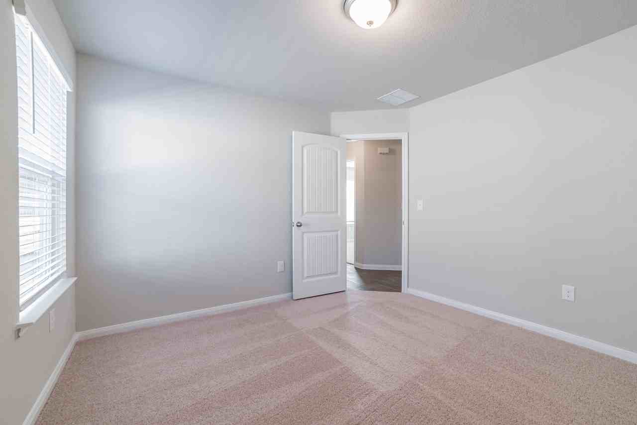 14128 Macquarie Dr #NA - Photo 4 of 32