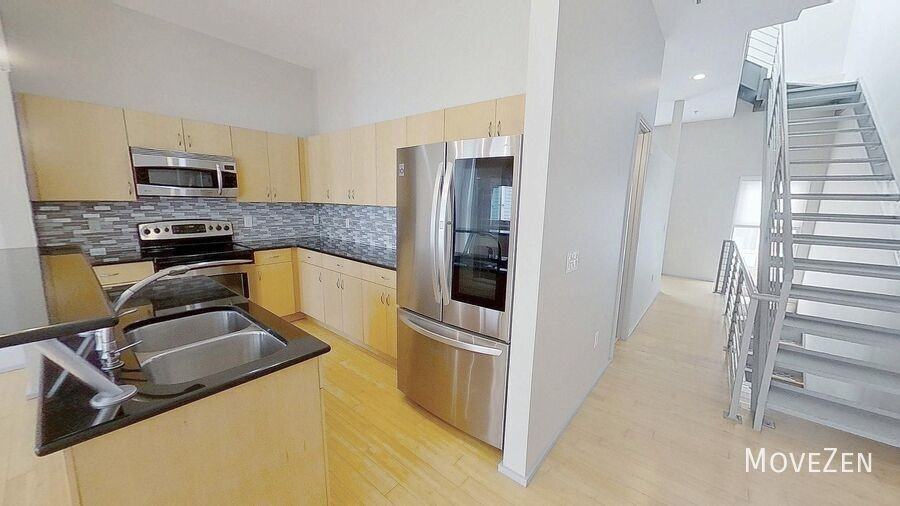 295 Mcdonald Ave - Photo 4 of 49
