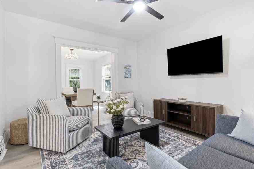 461 Benton St #NA - Photo 2 of 24