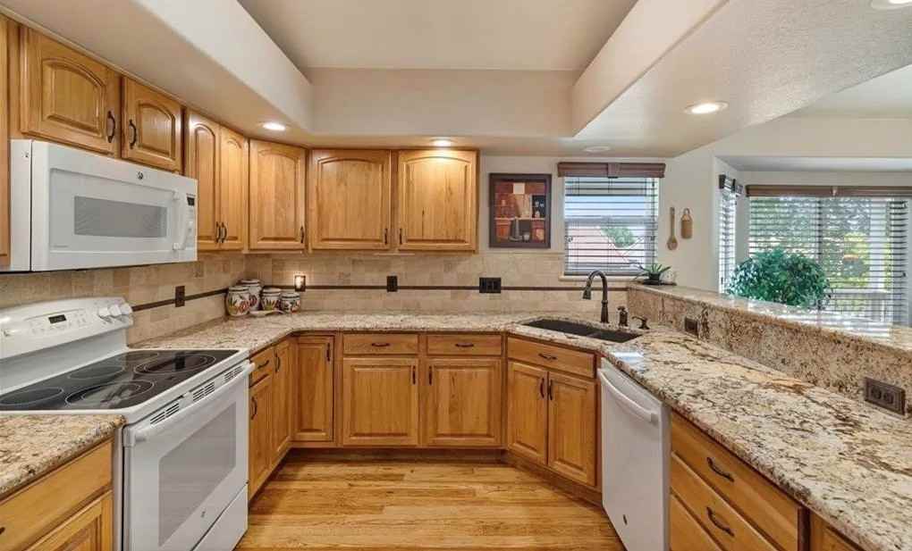 152 Las Lunas St #NA - Photo 6 of 14