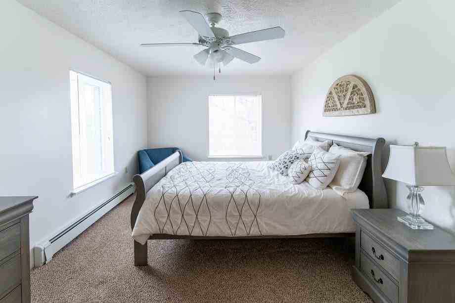 1103 S Latson Rd - Photo 4 of 15