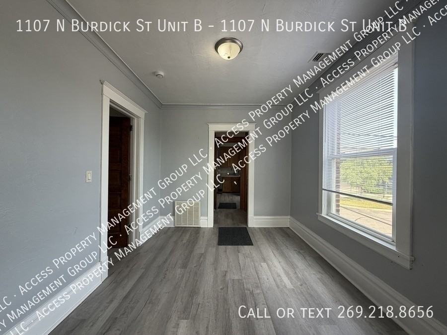 1107 N Burdick St Unit B - Photo 2 of 13