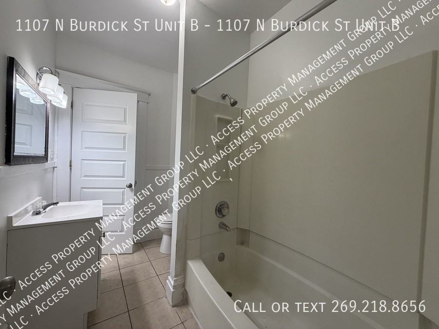 1107 N Burdick St Unit B - Photo 7 of 13