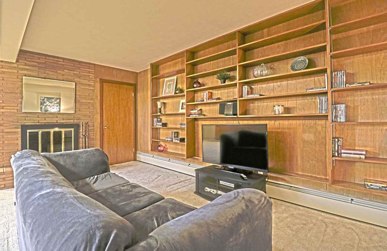 2051 Melrose St #1 - Photo 5 of 17