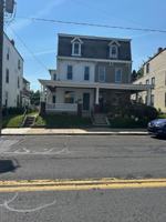 featured image of 414 3rd St #1