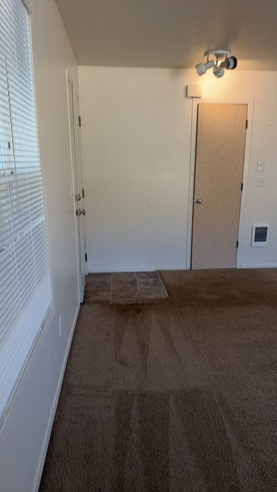 McKenzie Court Apartments - Photo 6 of 37