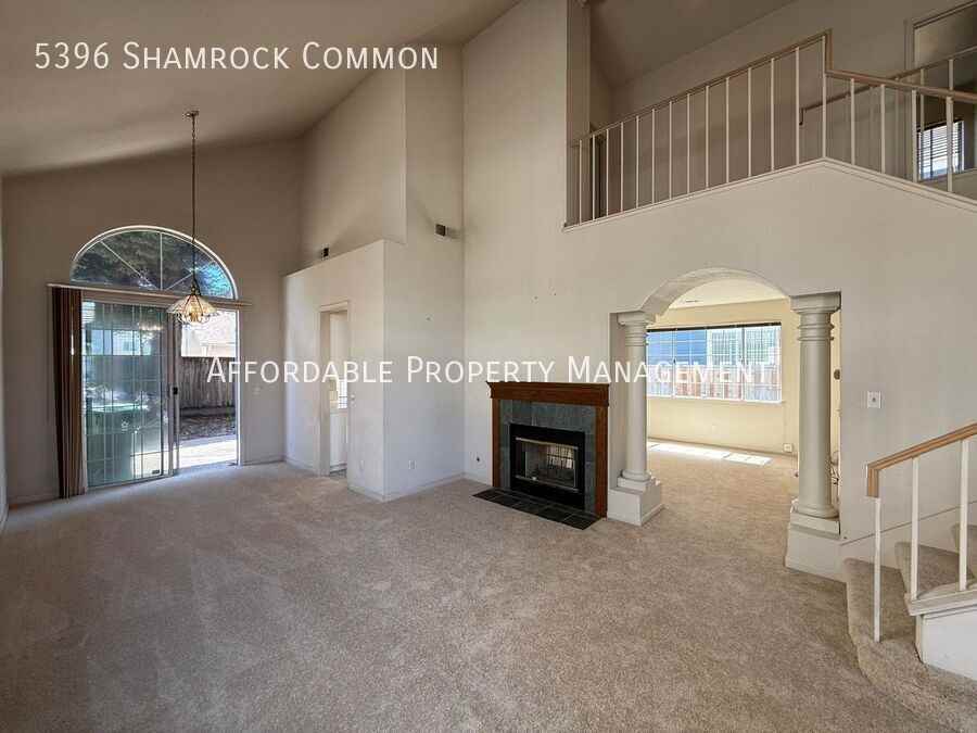 5396 Shamrock Cmn - Photo 2 of 25