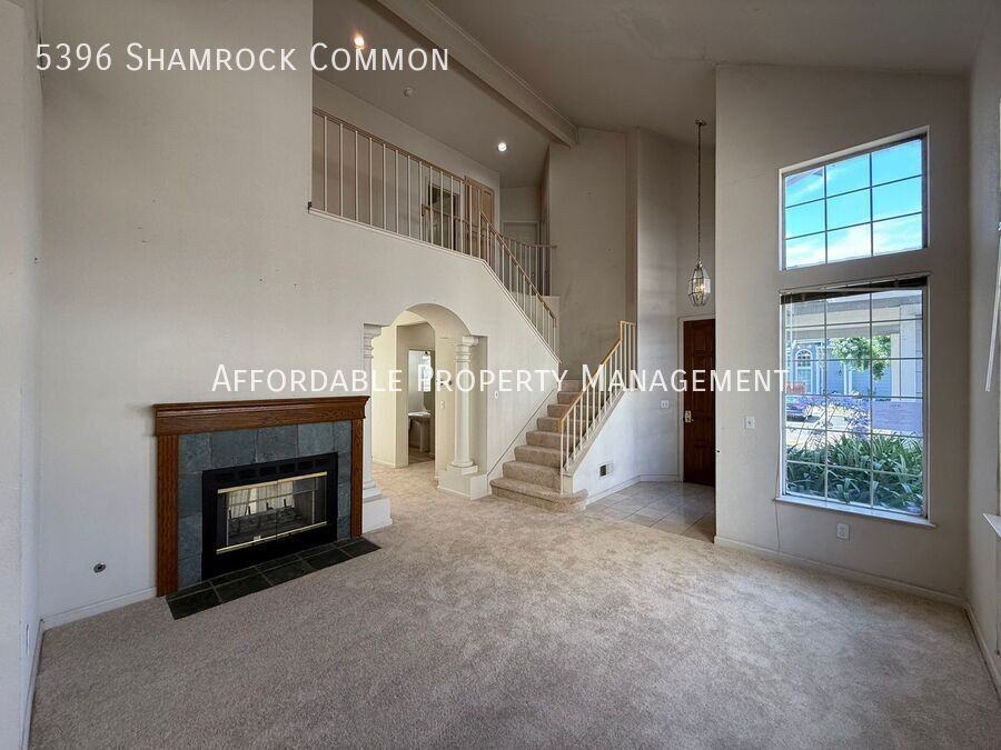 5396 Shamrock Cmn - Photo 3 of 25