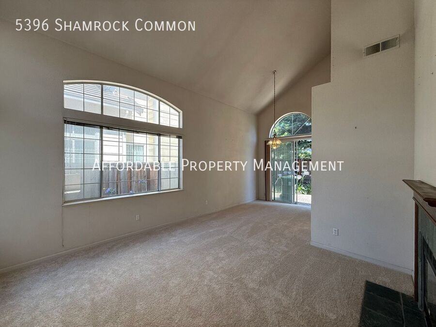 5396 Shamrock Cmn - Photo 5 of 25