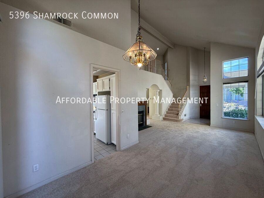 5396 Shamrock Cmn - Photo 6 of 25