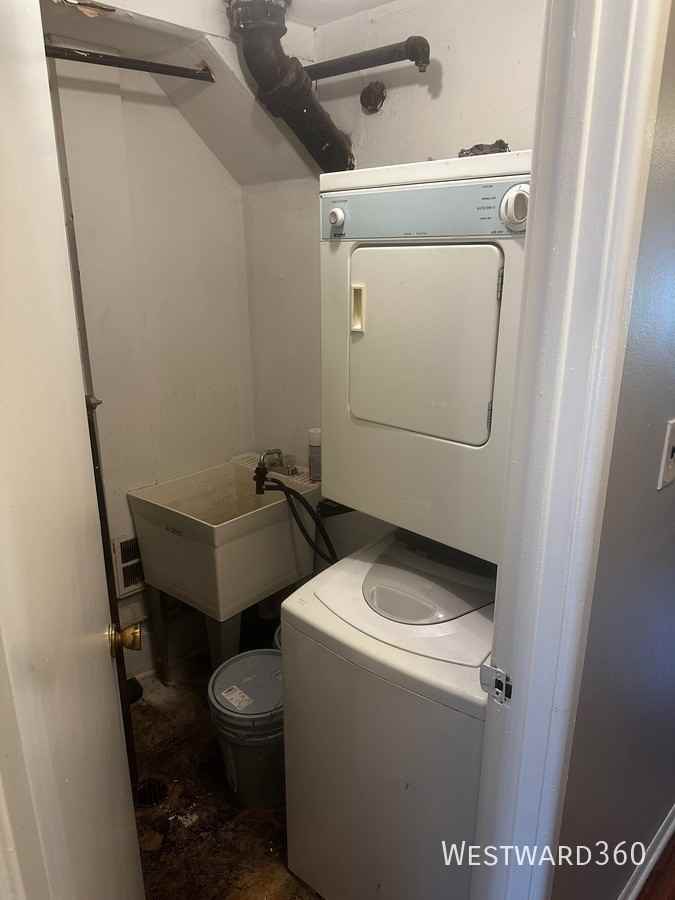 1301 E 75th St Apt B #B - Photo 5 of 19