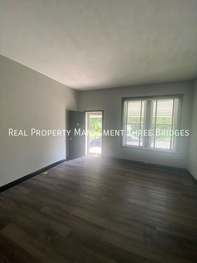 2717 January Ave - Photo 3 of 16