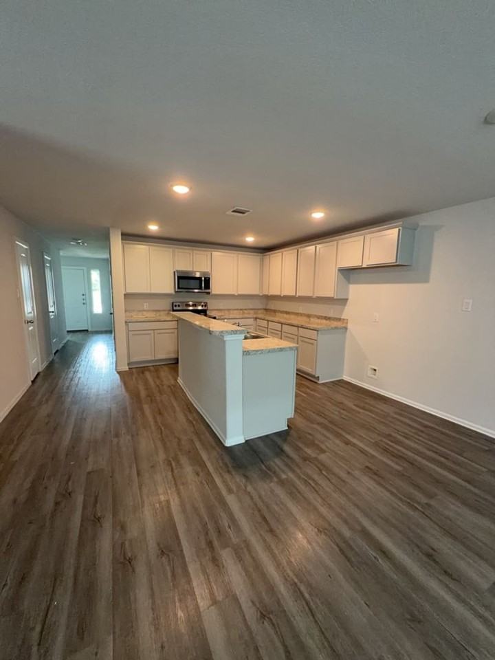 505 Hines Ave - Photo 3 of 23