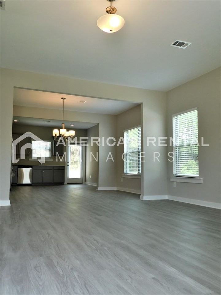 15537 Crimson Ridge Cir - Photo 3 of 24