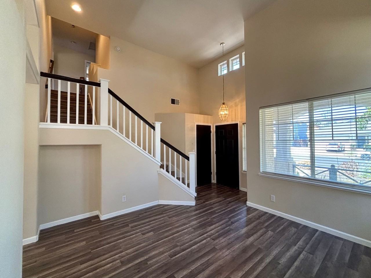 1830 Highland Way - Photo 2 of 15