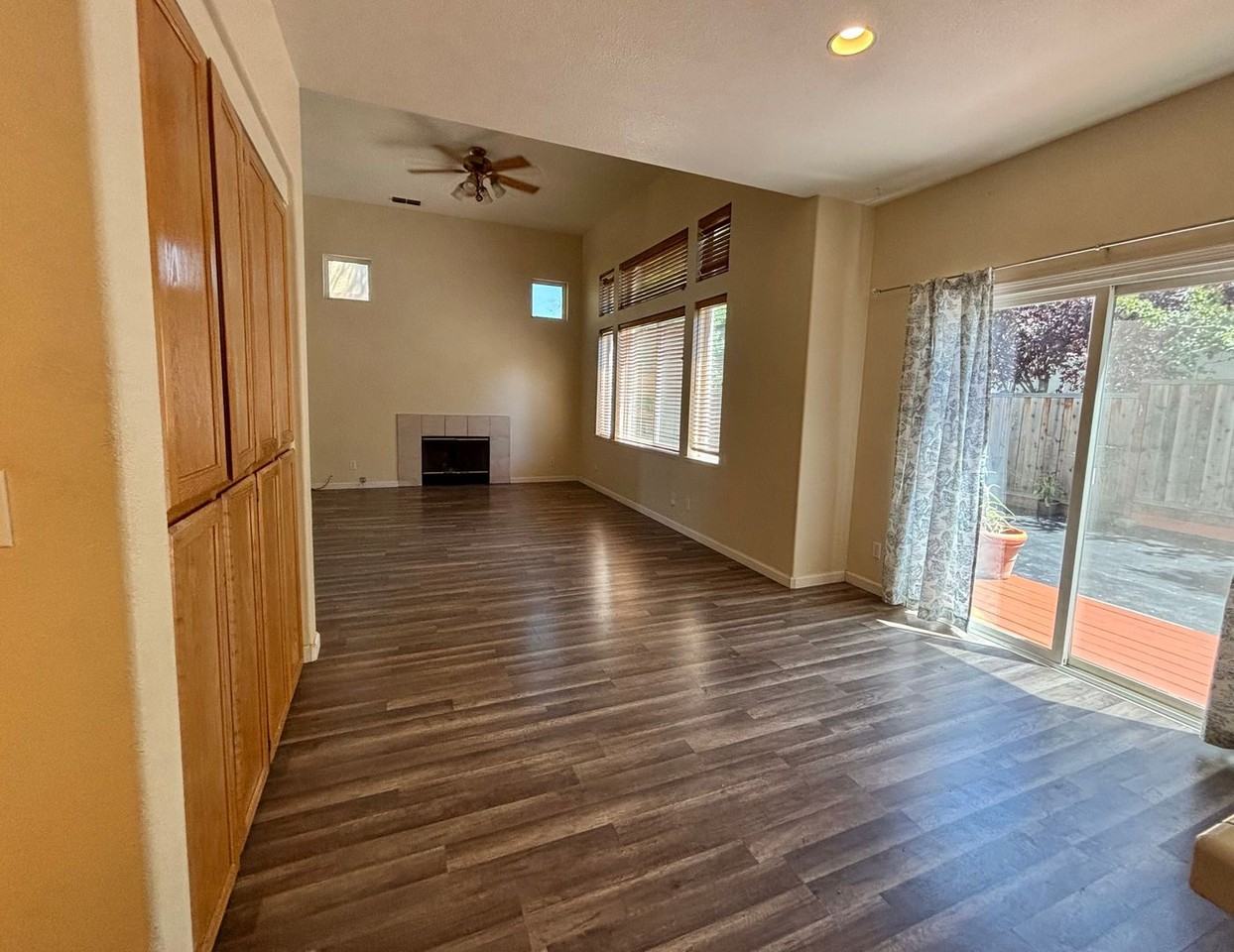 1830 Highland Way - Photo 4 of 15