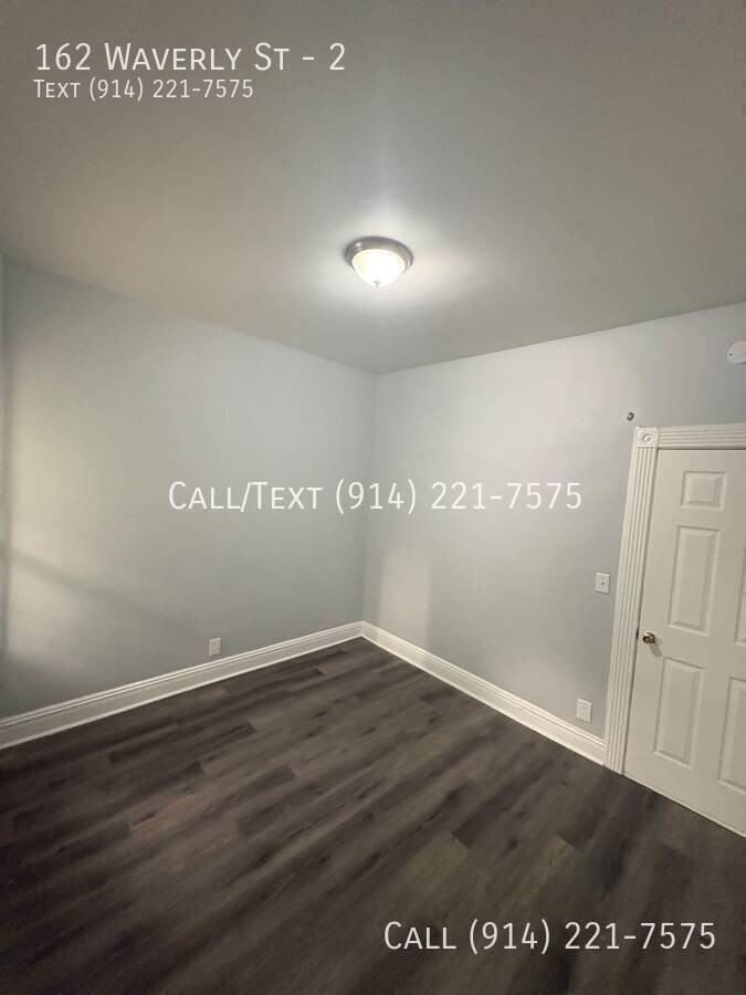 162 Waverly St #2