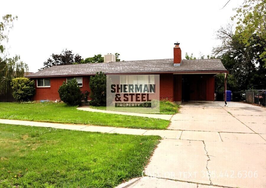 1866 S Davis Blvd