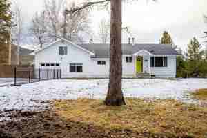 featured image of 209 Alpha Rd