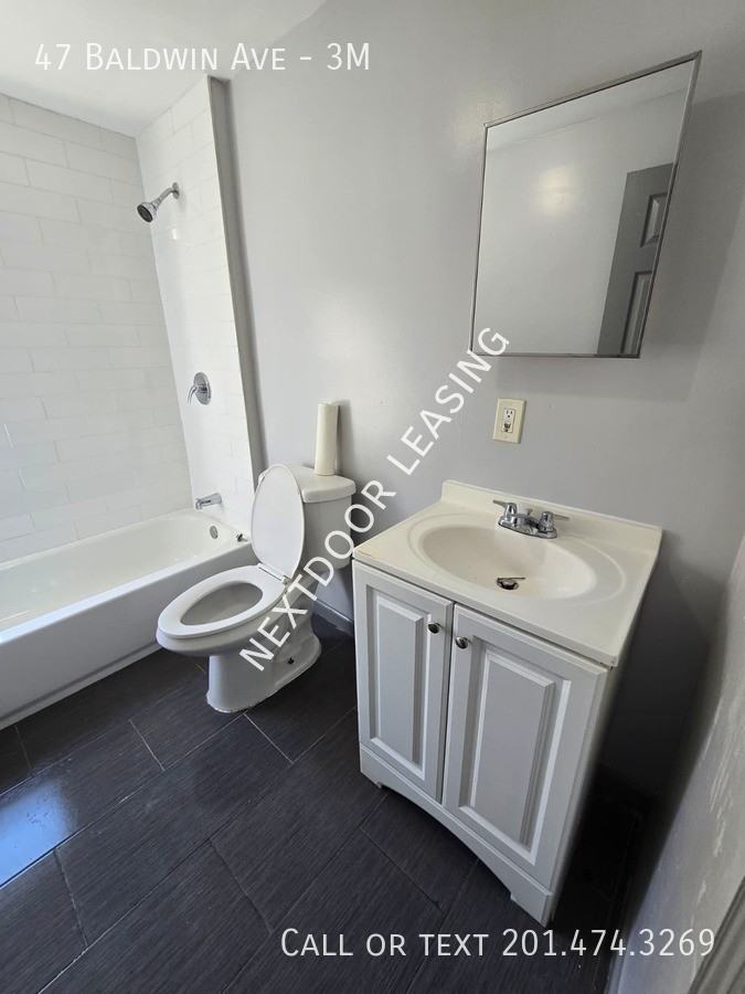 47 Baldwin Ave #3M - Photo 2 of 6