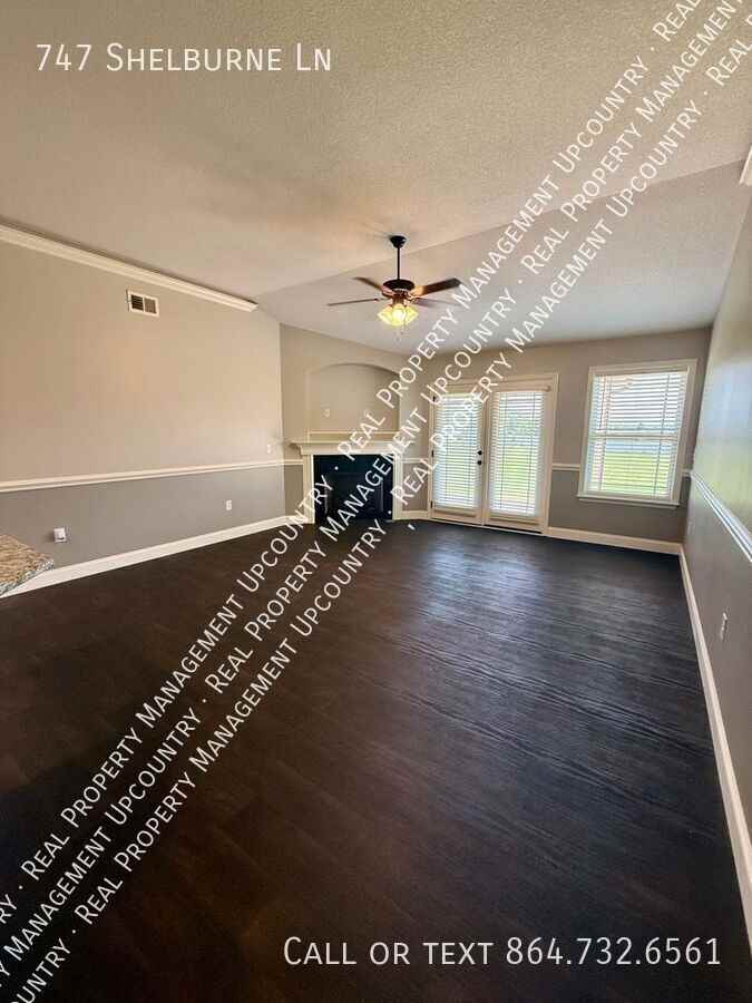 747 Shelburne Ln - Photo 4 of 18
