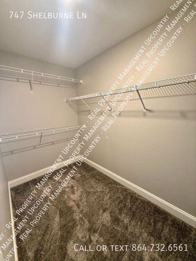 747 Shelburne Ln - Photo 7 of 18
